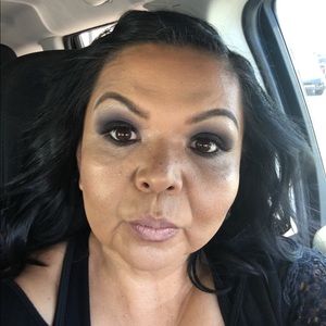 Meet your Posher, Denise